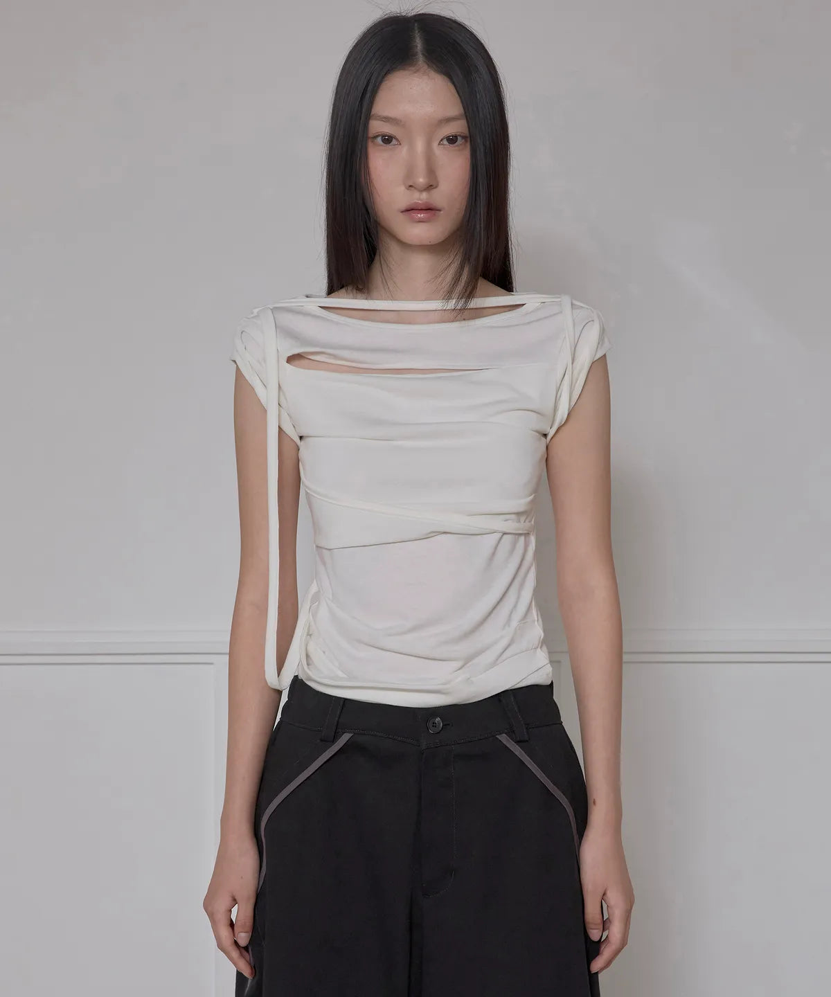【Flare up】Asymmetrical Draped Strap Roll-Up T-Shirt [4 colors]