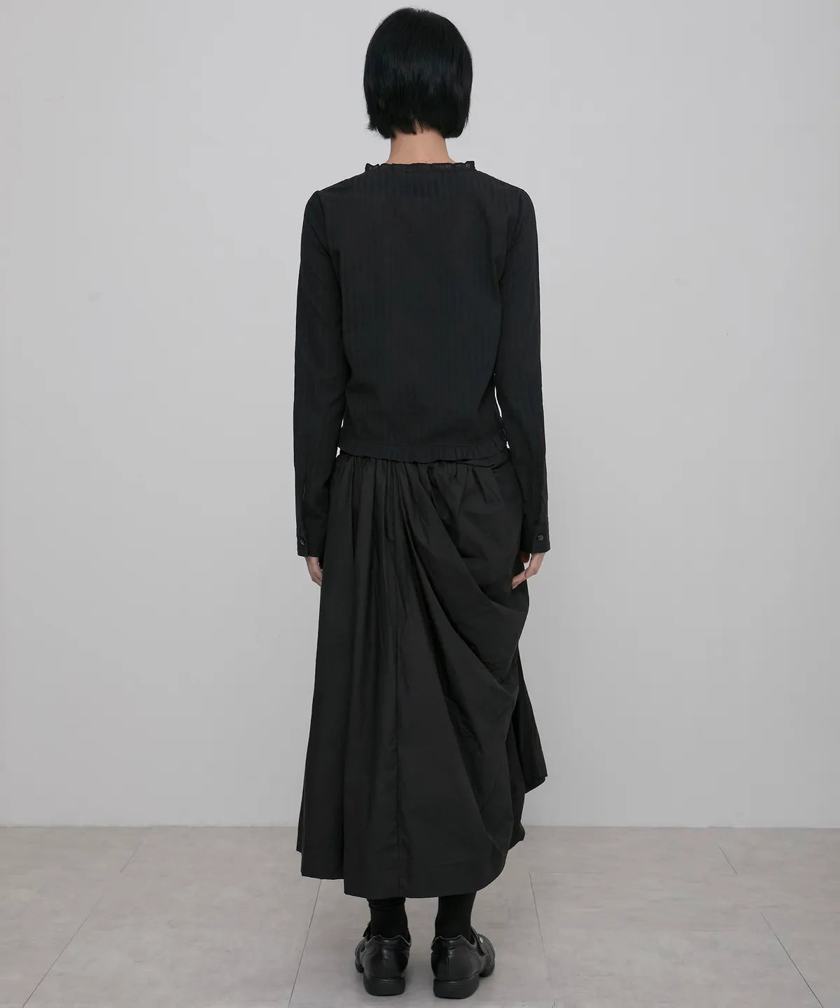 【Flare up】Saya Frill Puff Long Blouse [Black]