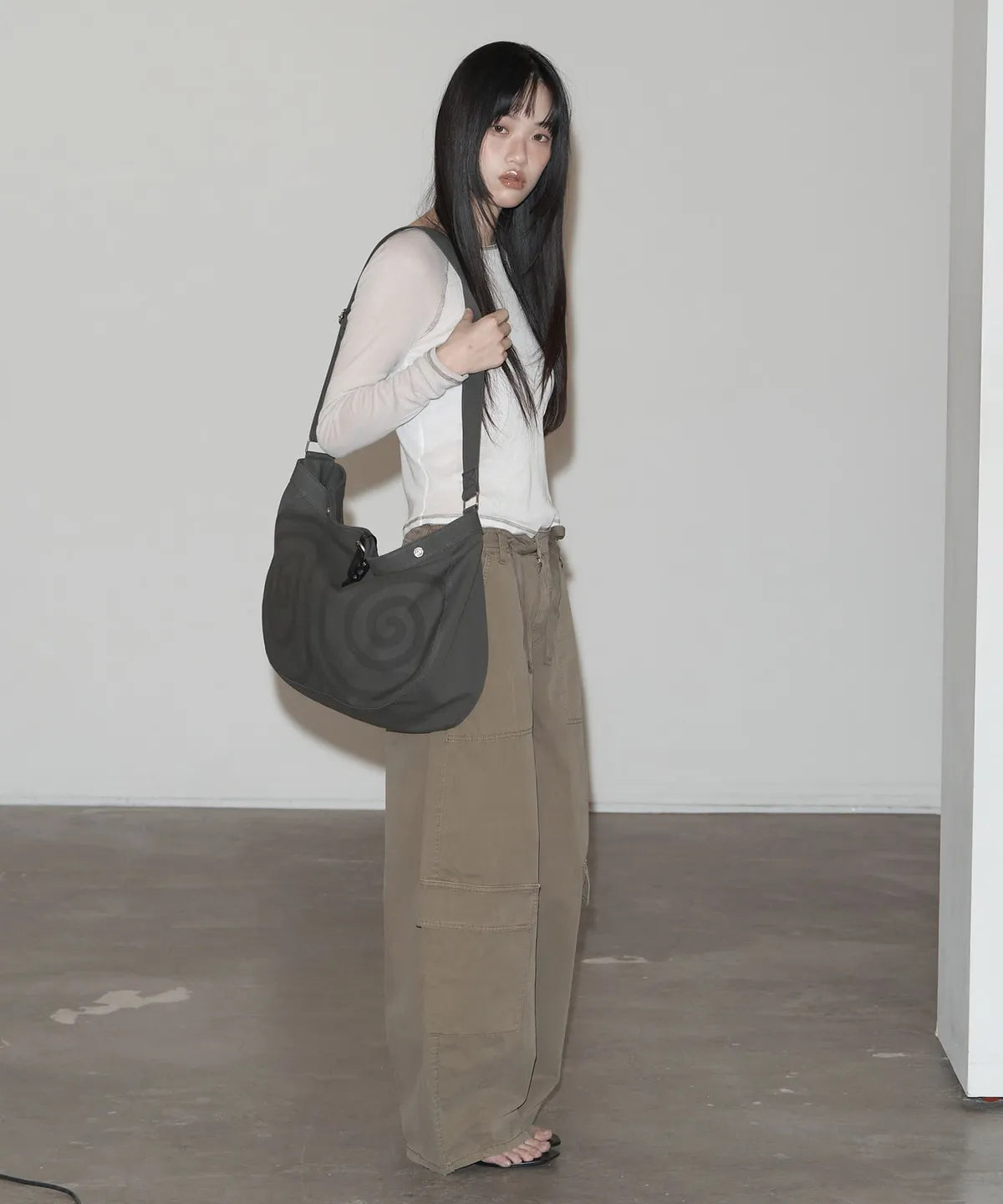 【peanut loop】Spiral Canvas cross bag - 4 colors