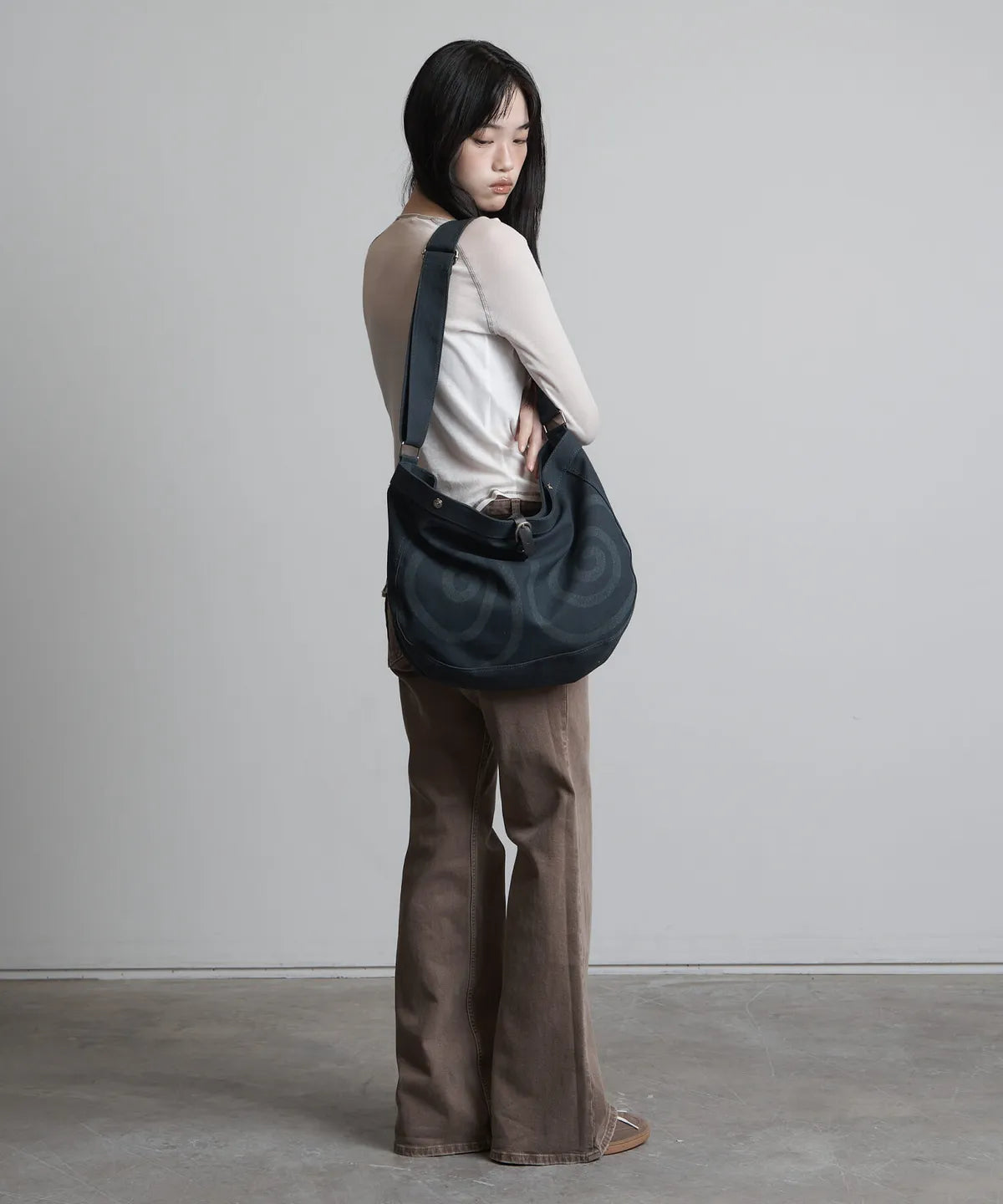 【peanut loop】Spiral Canvas cross bag - 4 colors