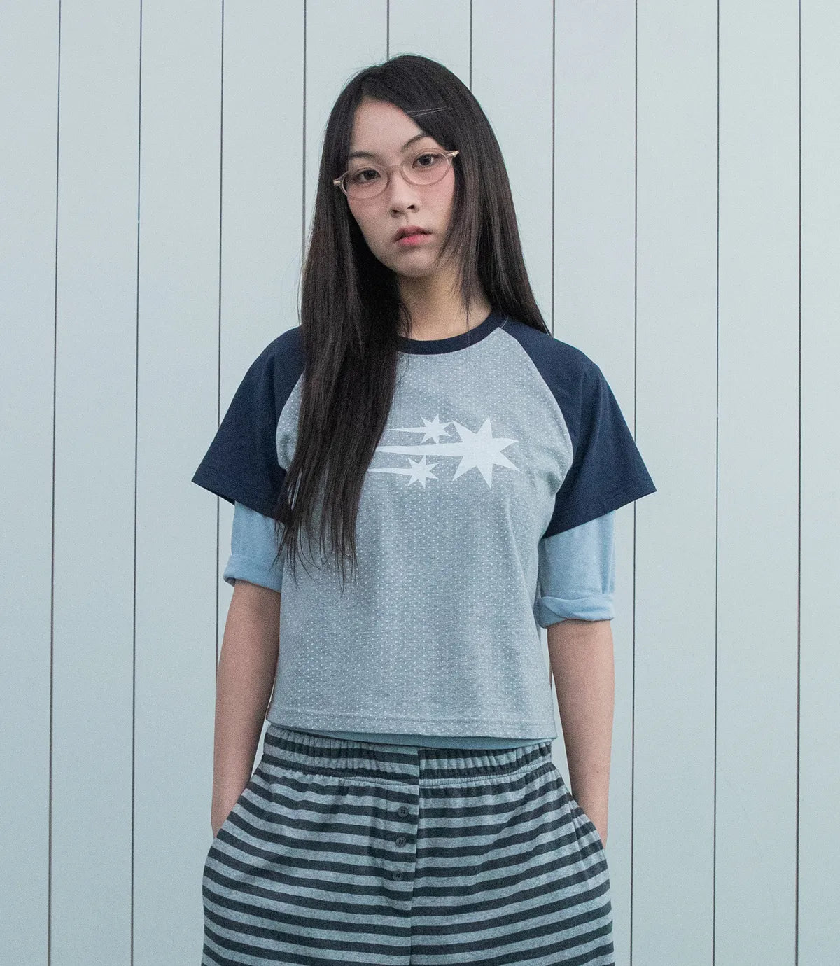 【niceghostclub】  3star dot raglan crop tee [ black / grey ]