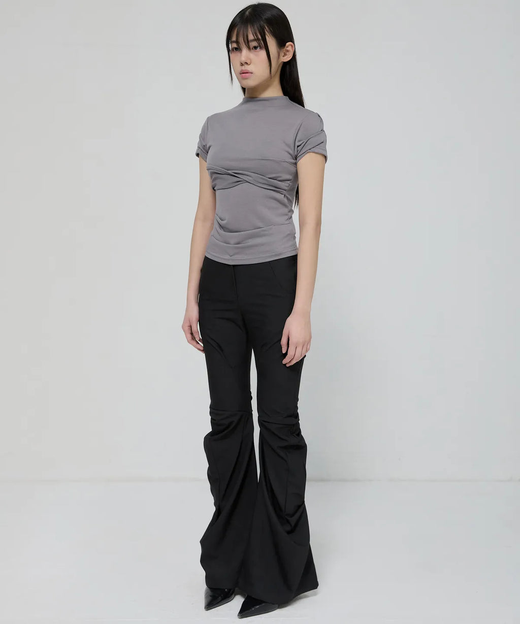 【Flare up】Asymmetrical Draped Mock Neck T-Shirt [Black / Gray]