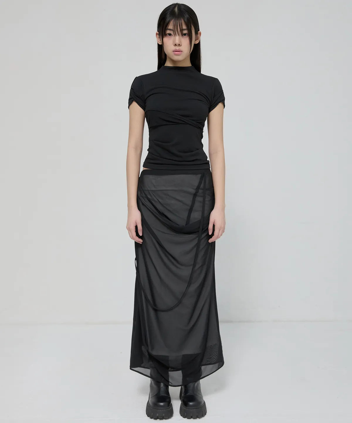 【Flare up】Asymmetrical Draped Mock Neck T-Shirt [Black / Gray]