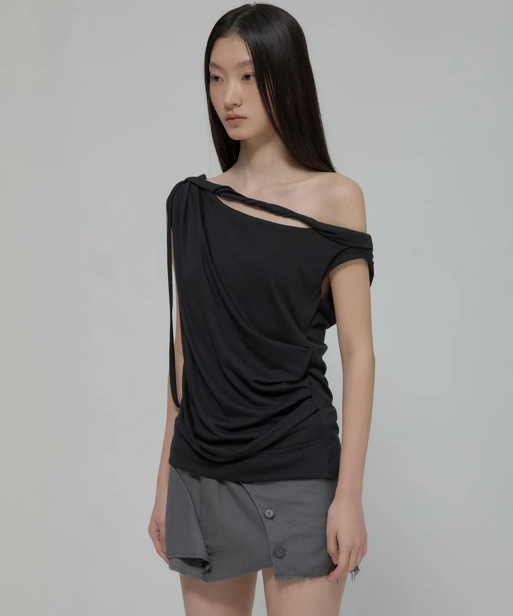 【Flare up】Braided Drape One-Shoulder Top  [Black / White]