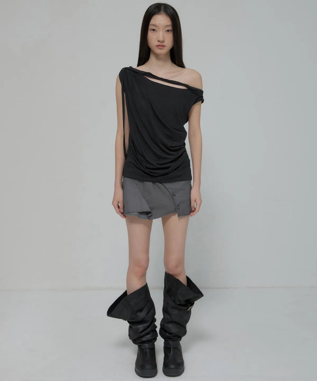 【Flare up】Braided Drape One-Shoulder Top  [Black / White]