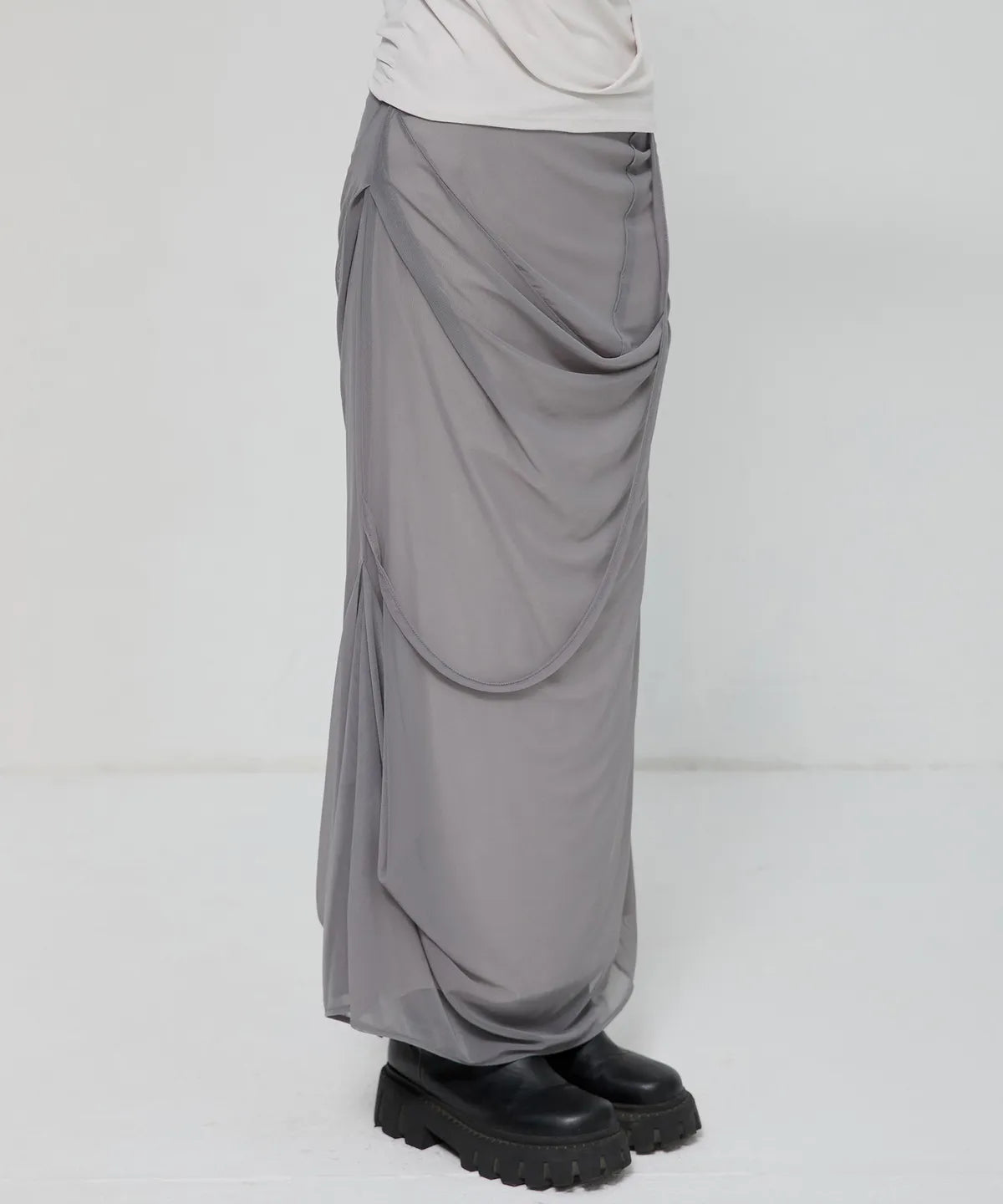 【Flare up】Draped Mesh Layered Long Skirt [Black / Gray]