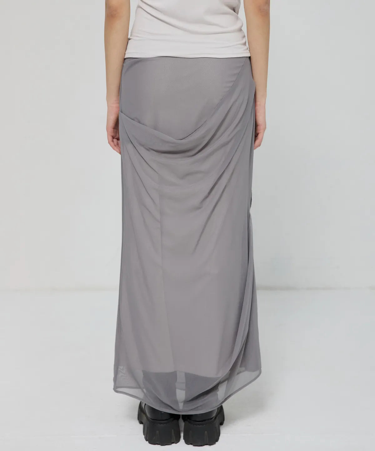 【Flare up】Draped Mesh Layered Long Skirt [Black / Gray]