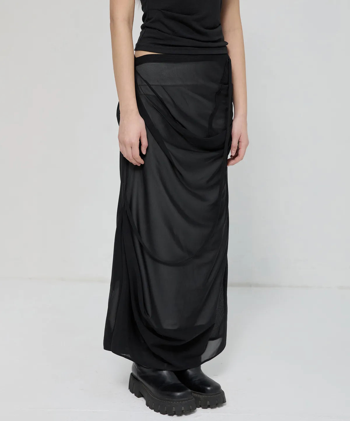 【Flare up】Draped Mesh Layered Long Skirt [Black / Gray]