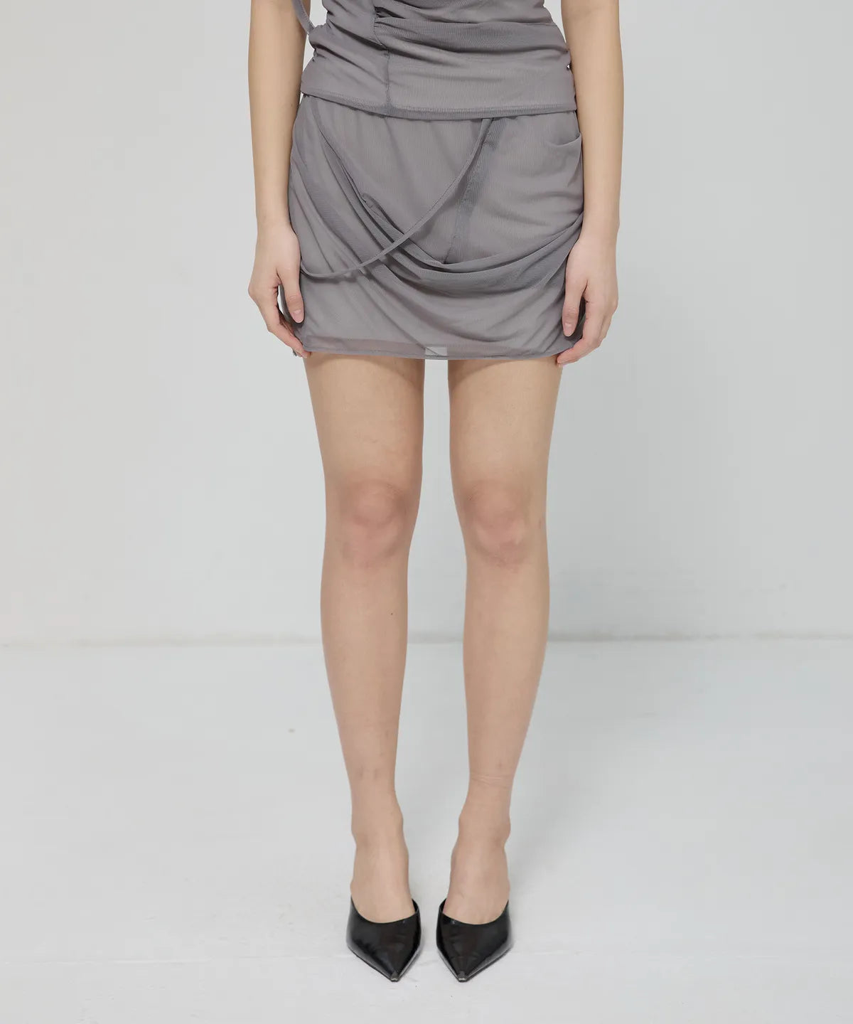 【Flare up】Draped Mesh Layered Mini Skirt [Black / Gray]