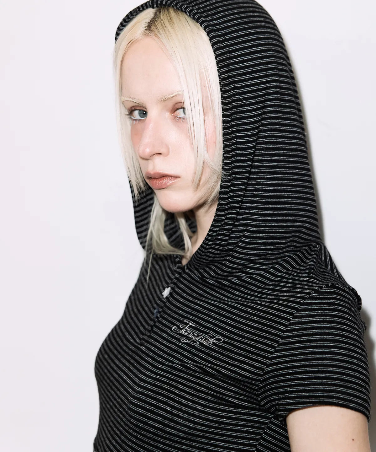 【Fancy Club】STRIPE HOOD FLARE TOP [Black / Gray]