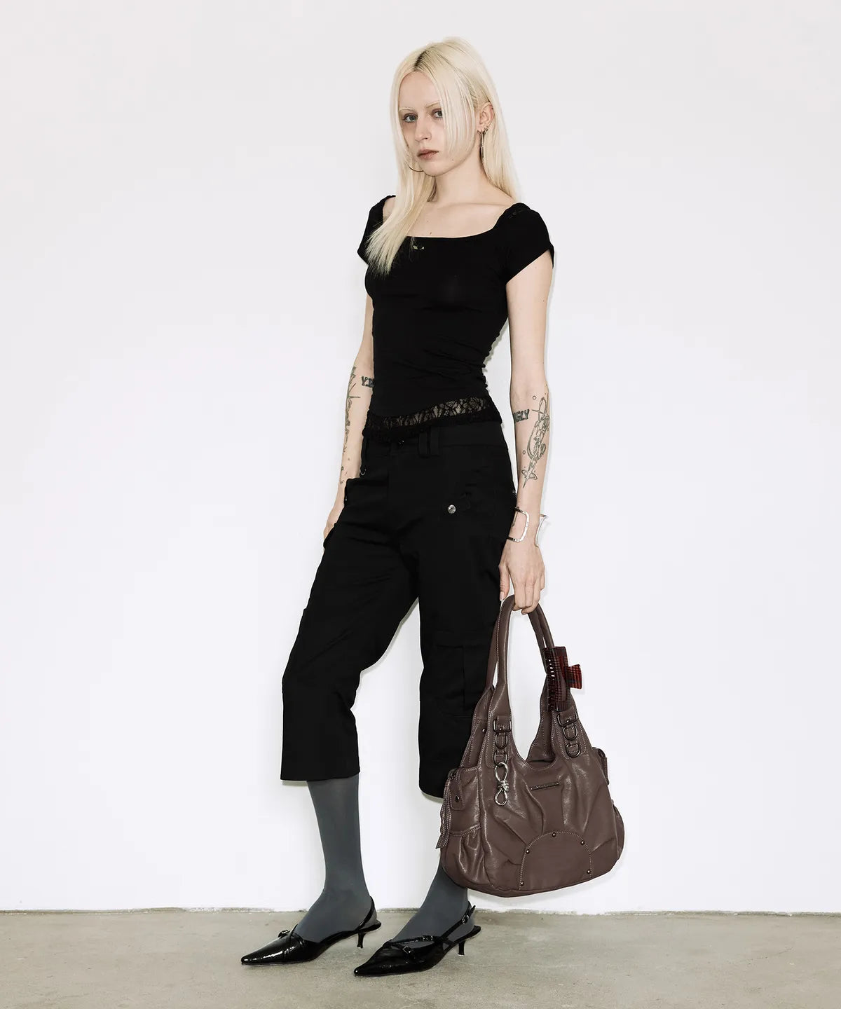 【Fancy Club】LACE SQUARE NECK TOP [Baby blue / Black]