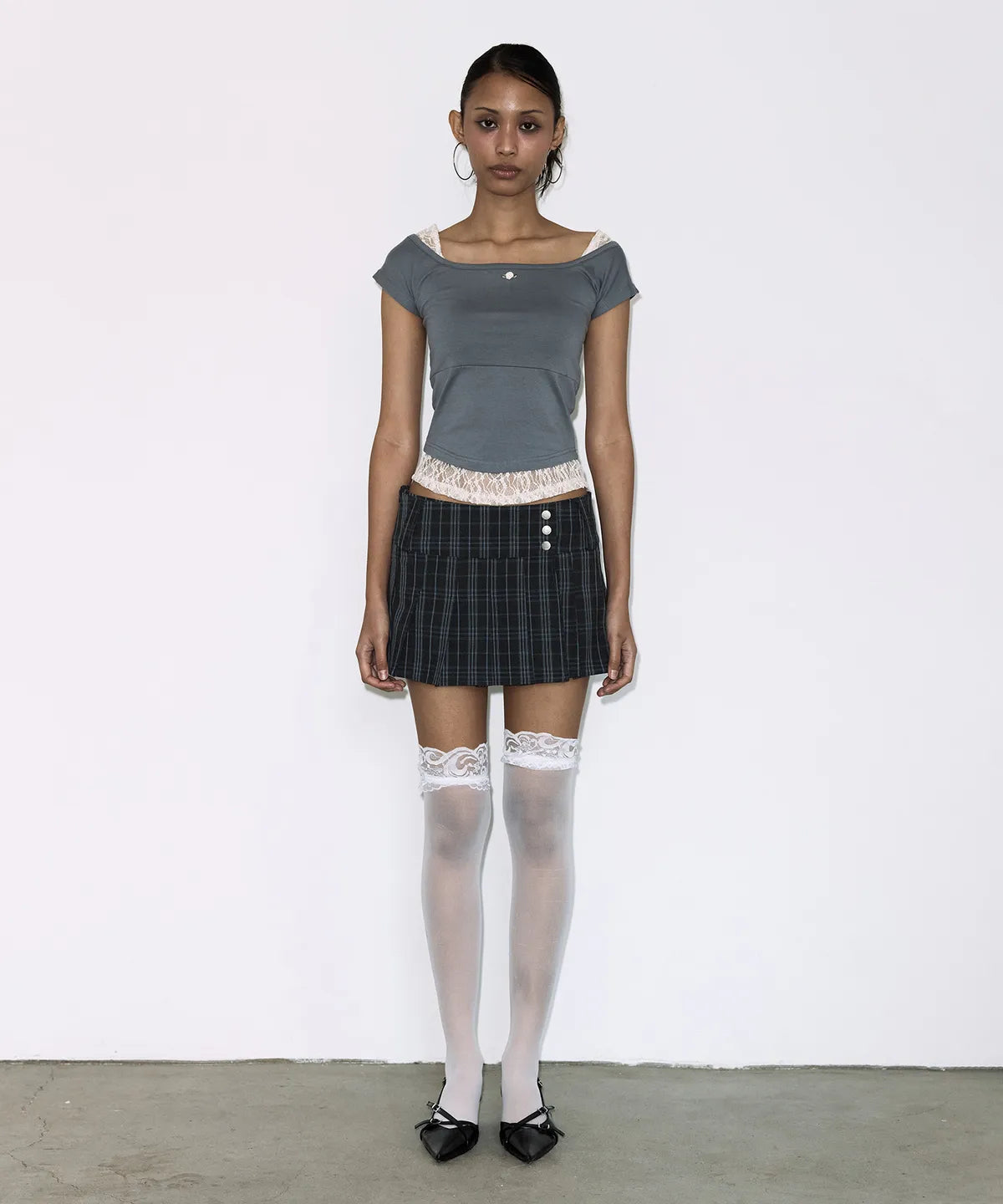 【Fancy Club】LACE SQUARE NECK TOP [Baby blue / Black]