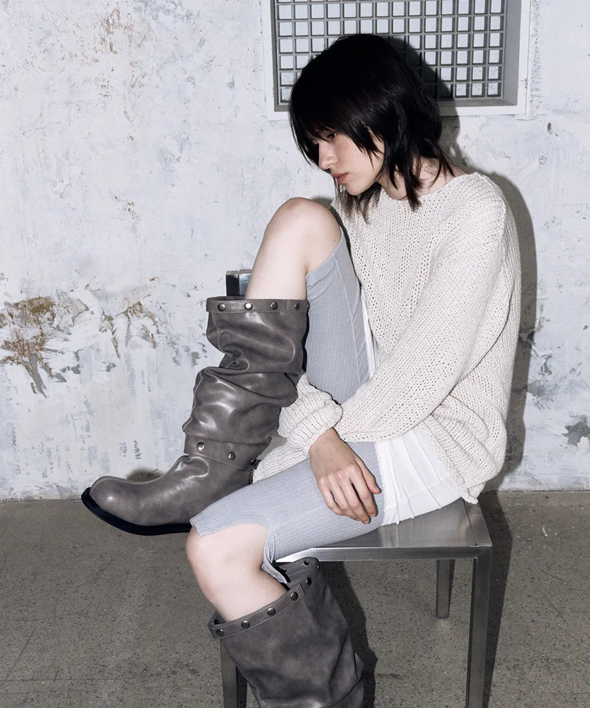 【KHIHO】NODE STUD BOOTS [ Black / Grey ]