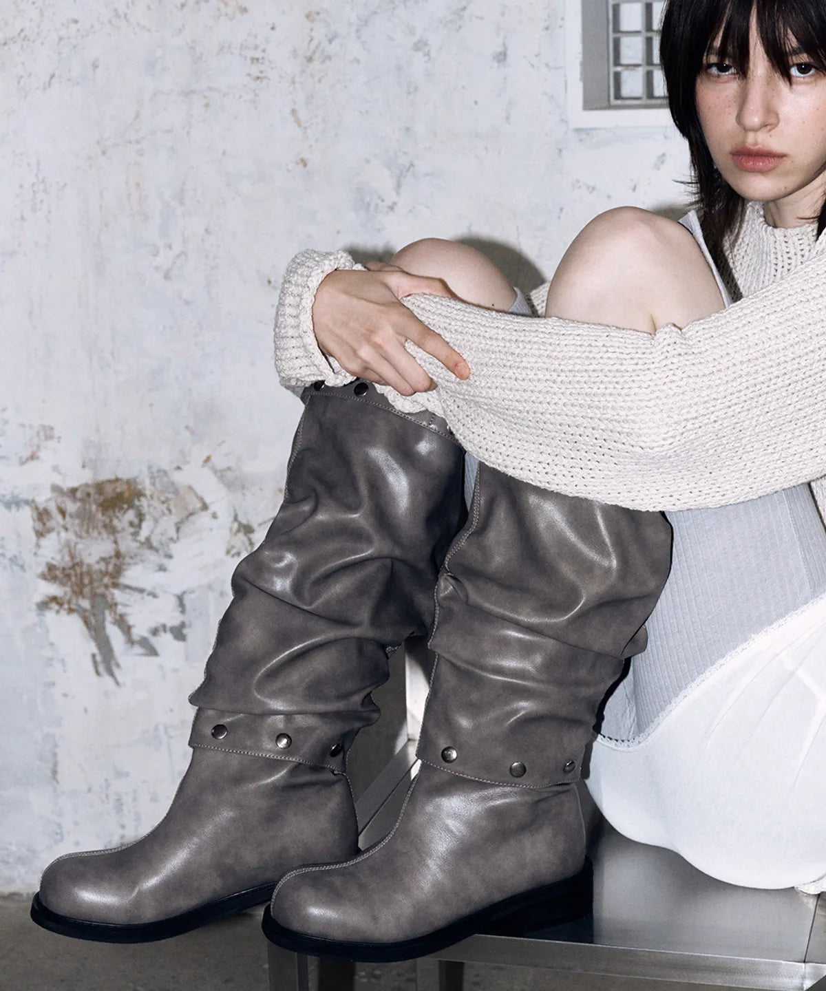 【KHIHO】NODE STUD BOOTS [ Black / Grey ]