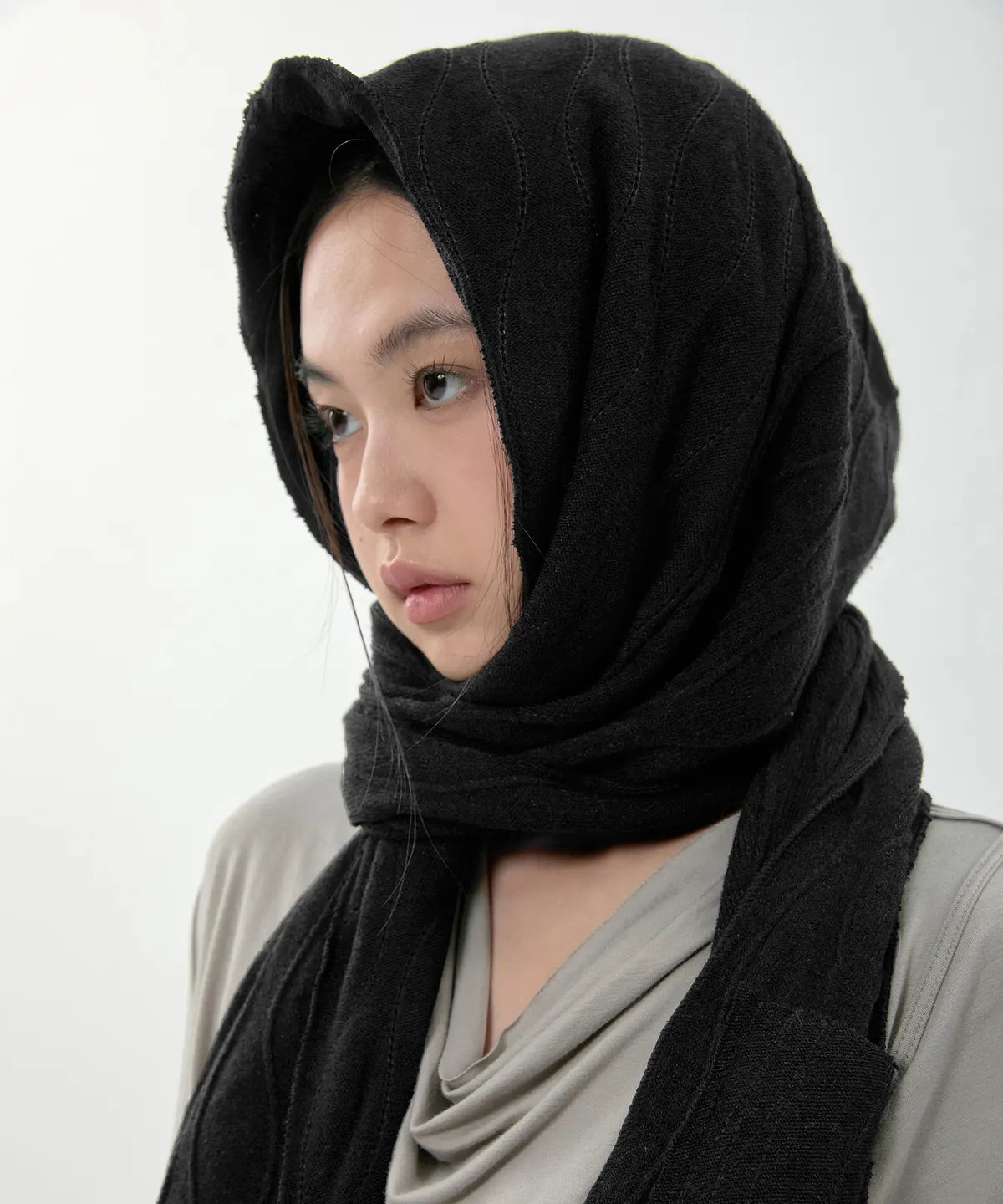 【Flare up】Hoodie Muffler - Black