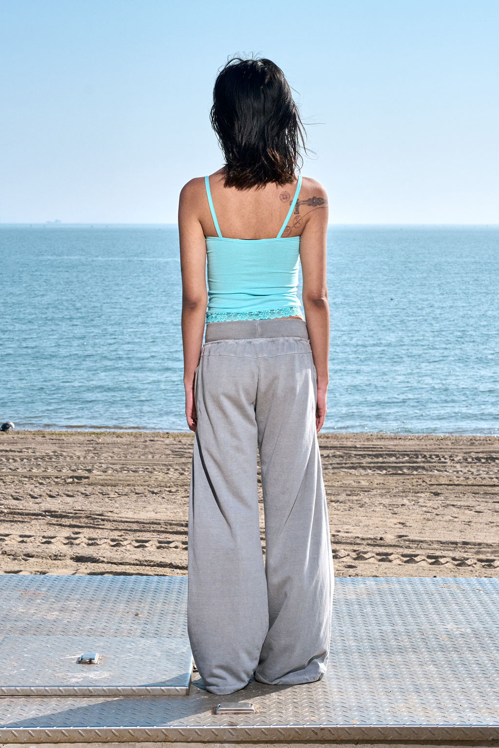 【odlyworkshop】Lace Cutout Tank  - 5 colors