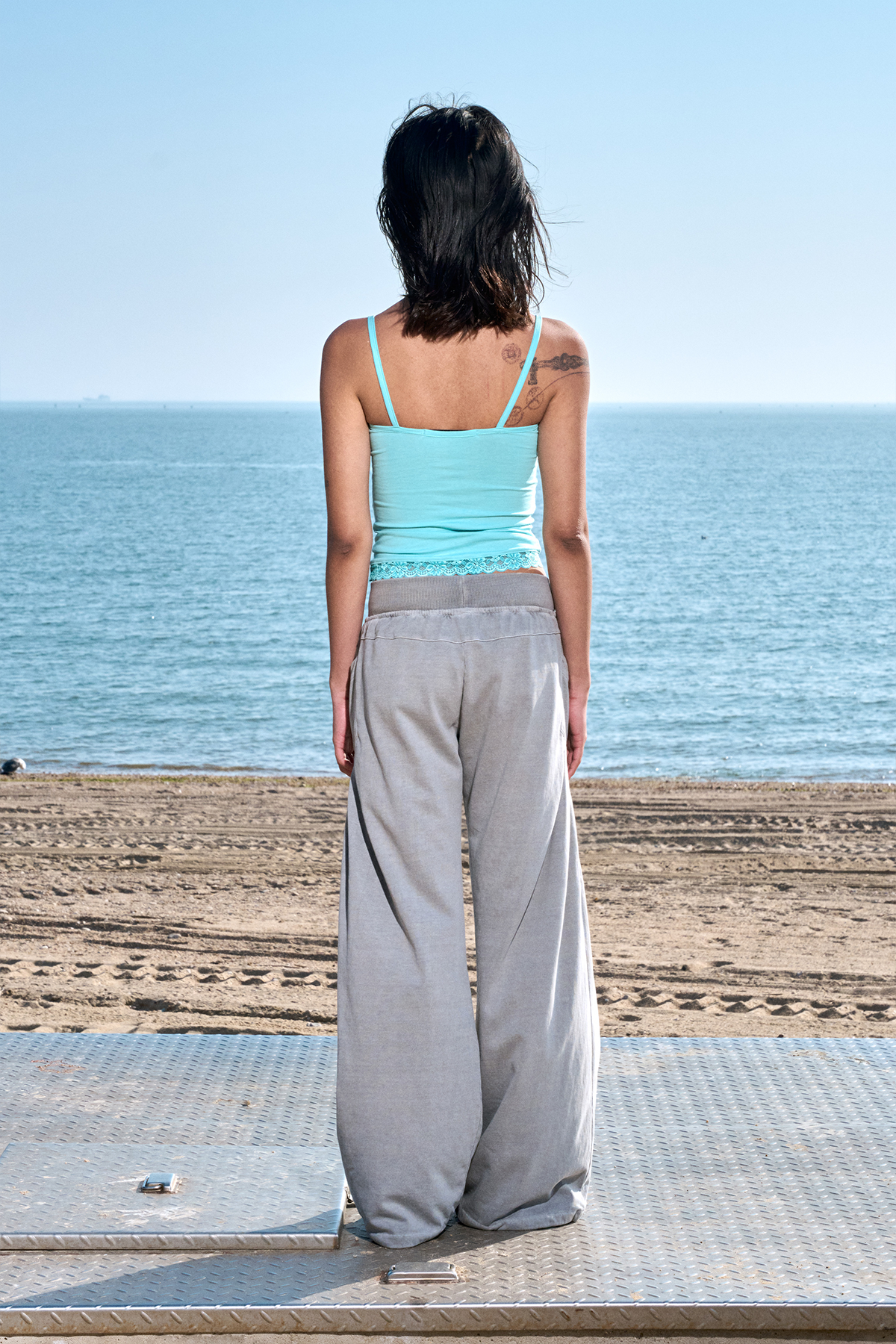 【odlyworkshop】Lace Cutout Tank  - 5 colors