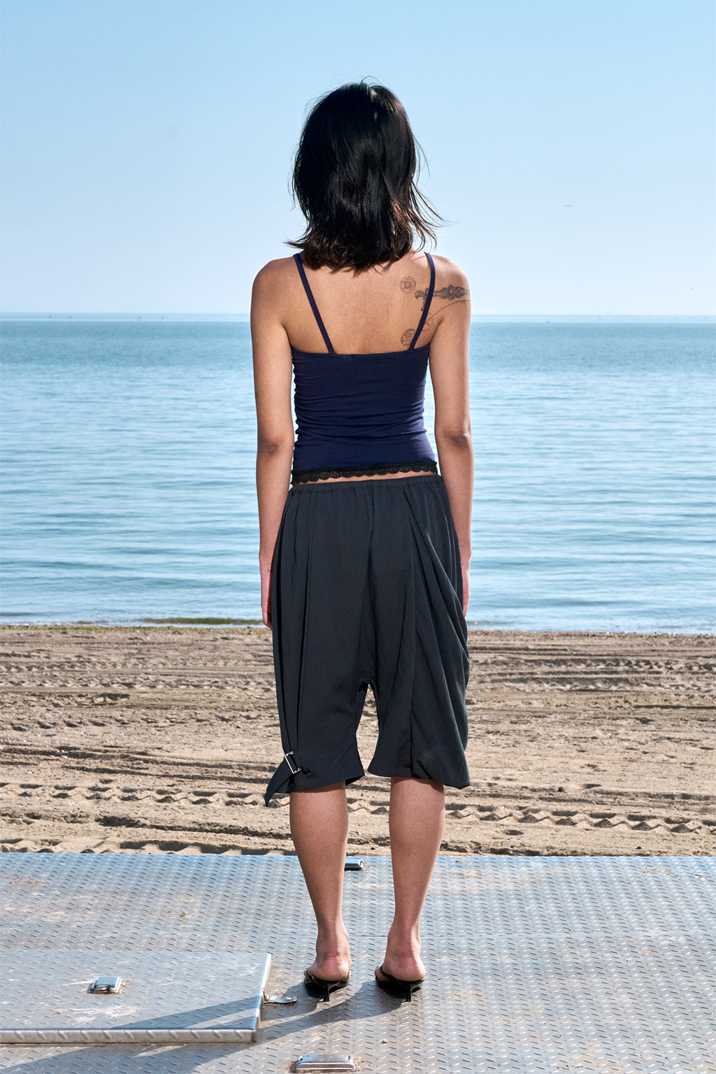 【odlyworkshop】Lace Cutout Tank  - 5 colors