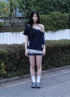 【Uglyshadow】 STRIPE FRILL OFF-SHOULDER [ GREY / NAVY ]