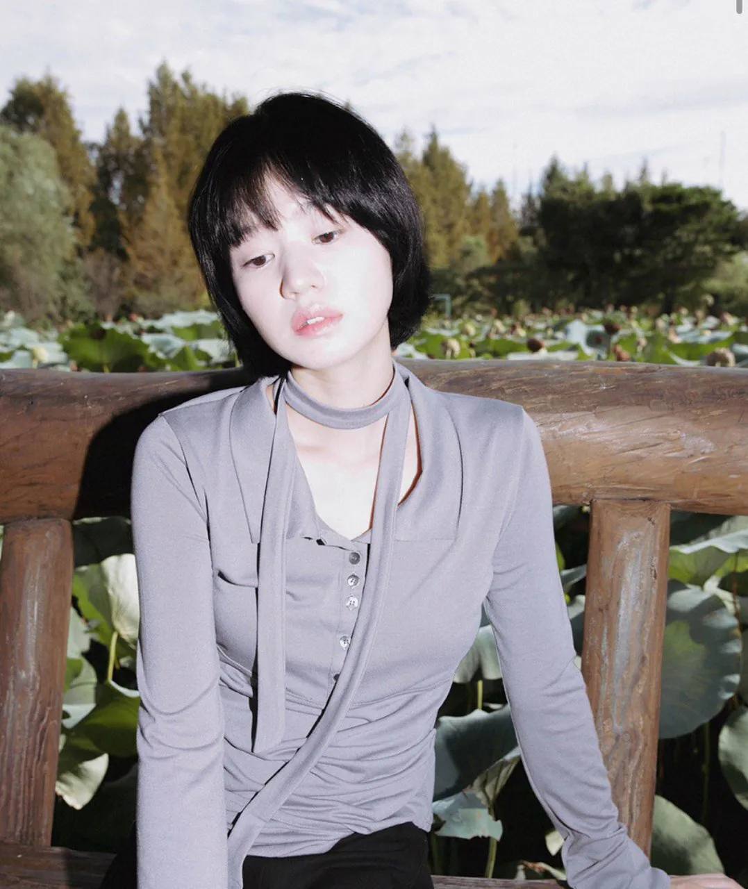 【Flare up】Asymmetrical Draped Shirt  [White / Black / Grey]