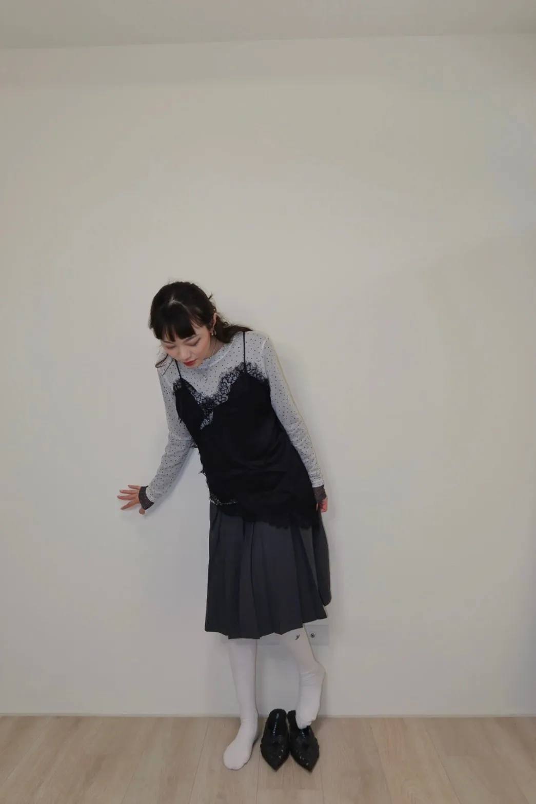 小性感蕾絲斜下擺背心