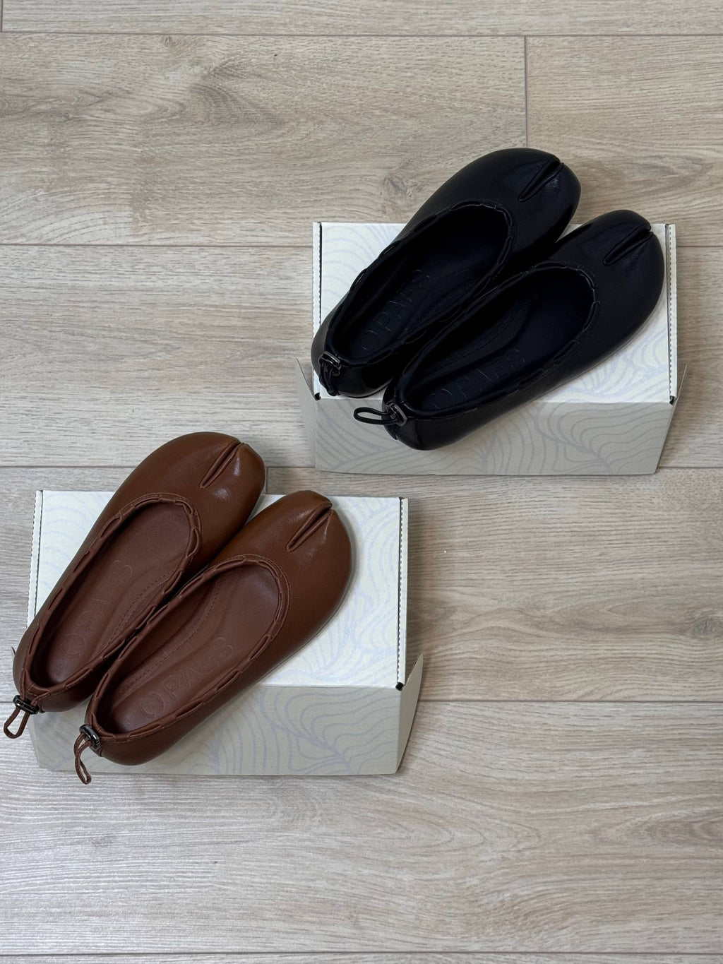 【PAES】Leather String Flat [ Brown / Black ]