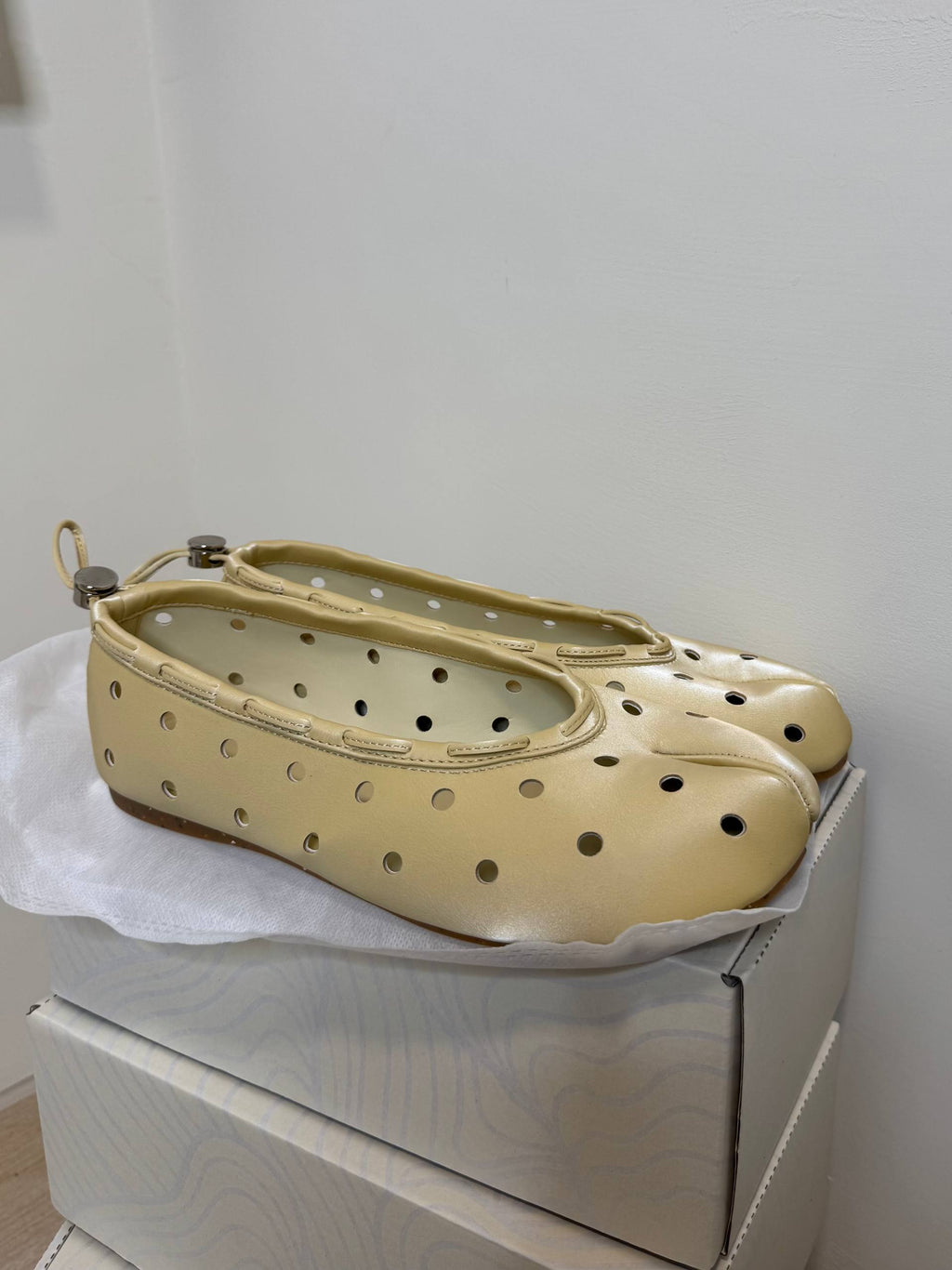 【PAES】Leather String Flat [ Black / Cheese ]