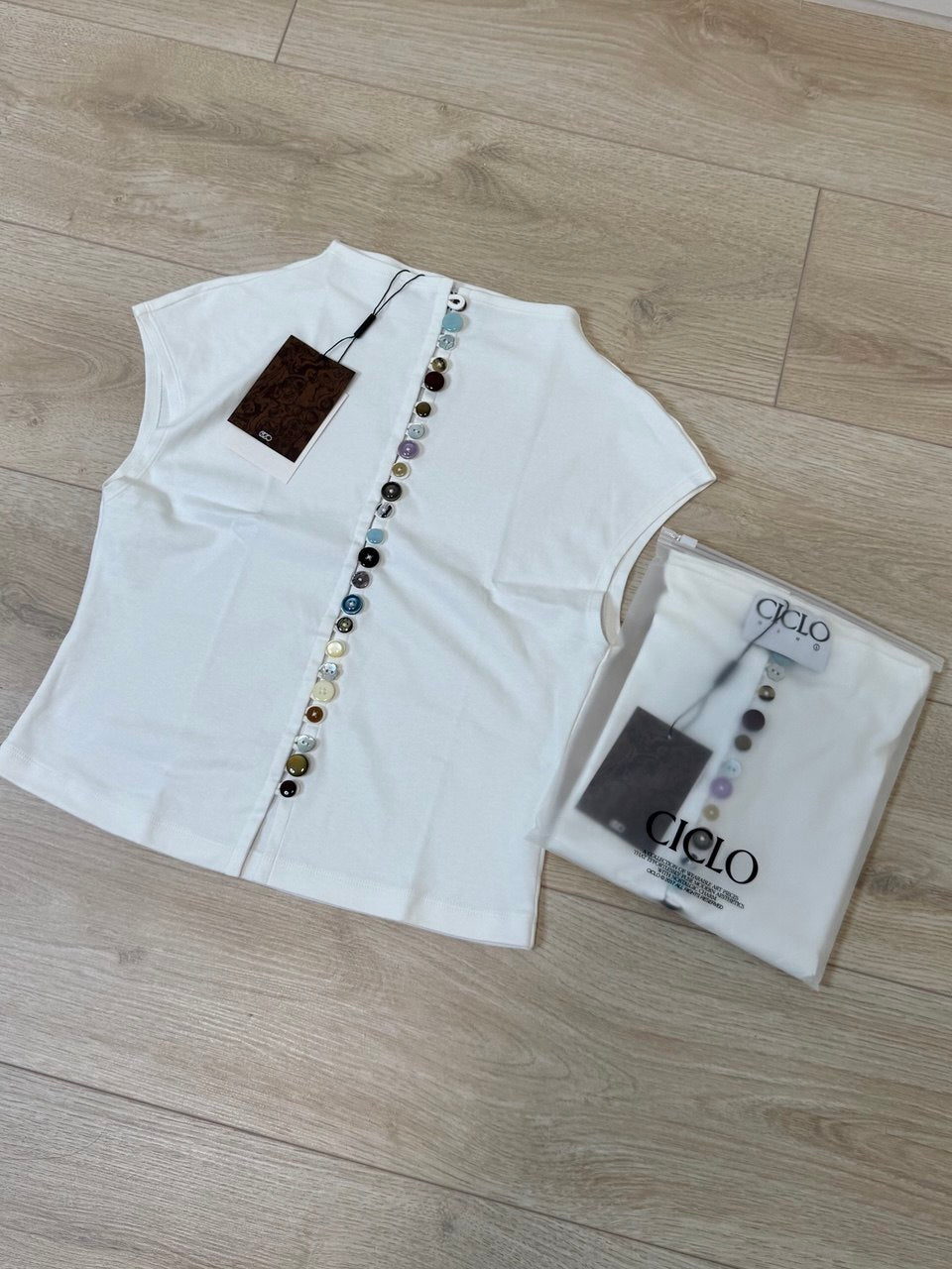 【CICLO】Gracie Button Top - 3 colors