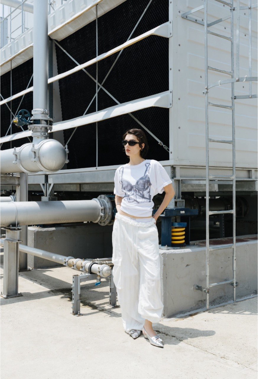 【3hreeto8ighty】SNAP CORSET GRAPHIC T-SHIRT - 2 colors
