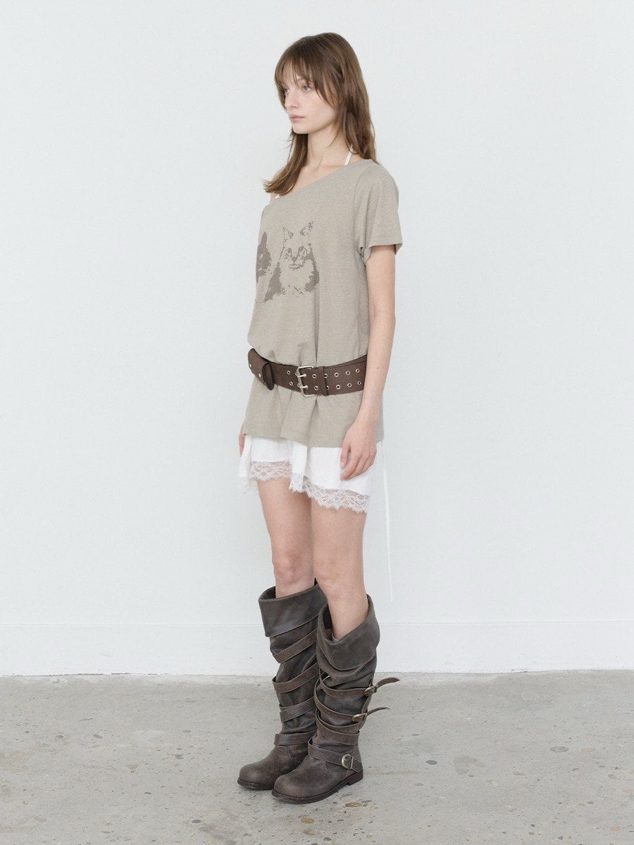 【3hreeto8ighty】OFF-SHOULDER TWIN CAT TEE - 2 colors