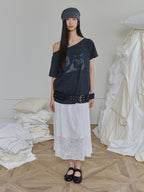 【3hreeto8ighty】OFF-SHOULDER TWIN CAT TEE - 2 colors