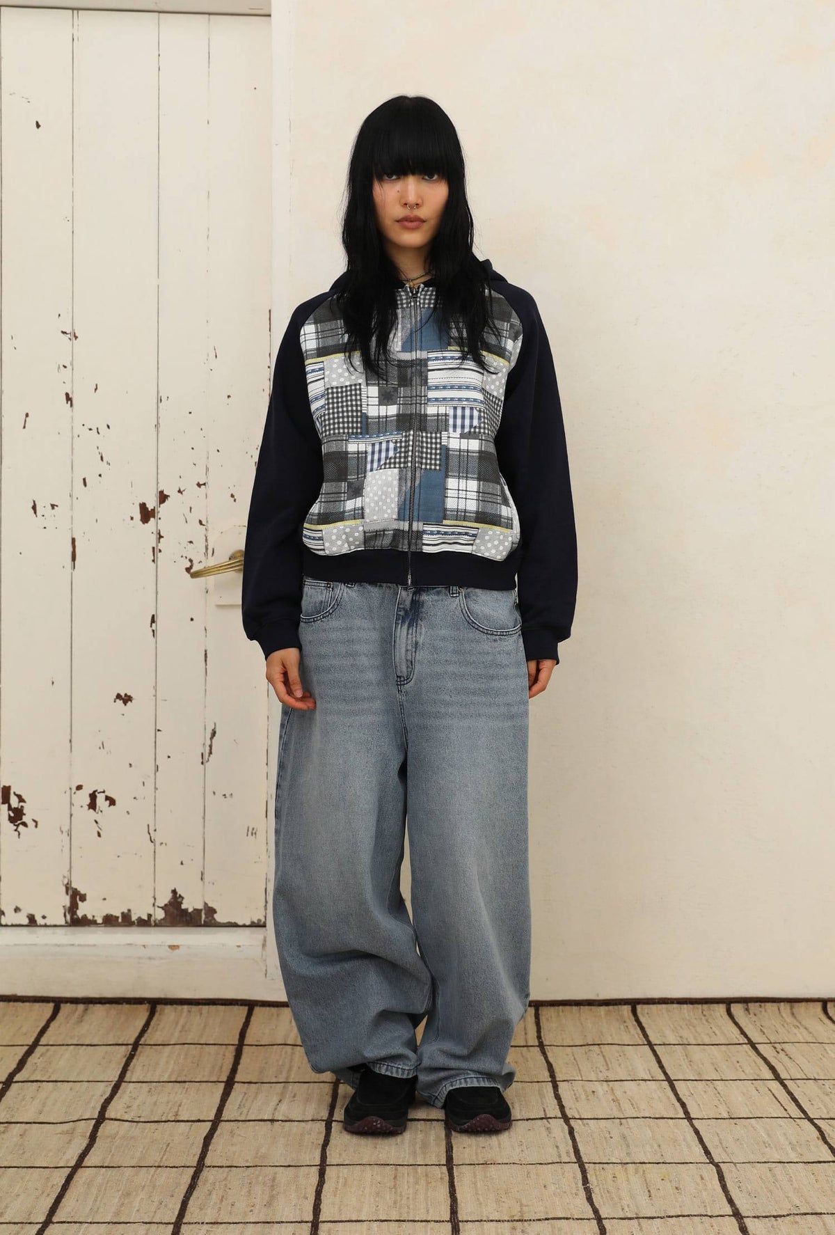 【niceghostclub】patchwork raglan crop hoodie zip up [ navy ]